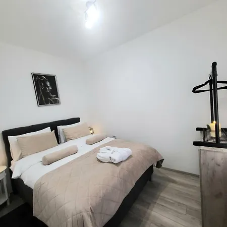 Nina 3 Akva Park Adr Stevana Ivanovica 1 Jagodina
