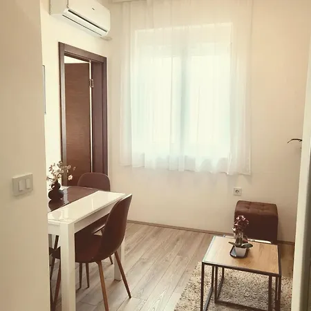 Apartment Nina 3 Akva Park Adr Stevana Ivanovica 1 *