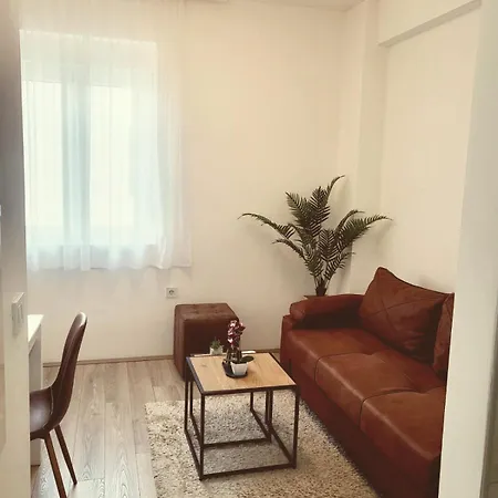 Nina 3 Akva Park Adr Stevana Ivanovica 1 * Jagodina