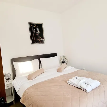 Apartment Nina 3 Akva Park Adr Stevana Ivanovica 1 *